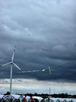 D1S DLG glider in flight